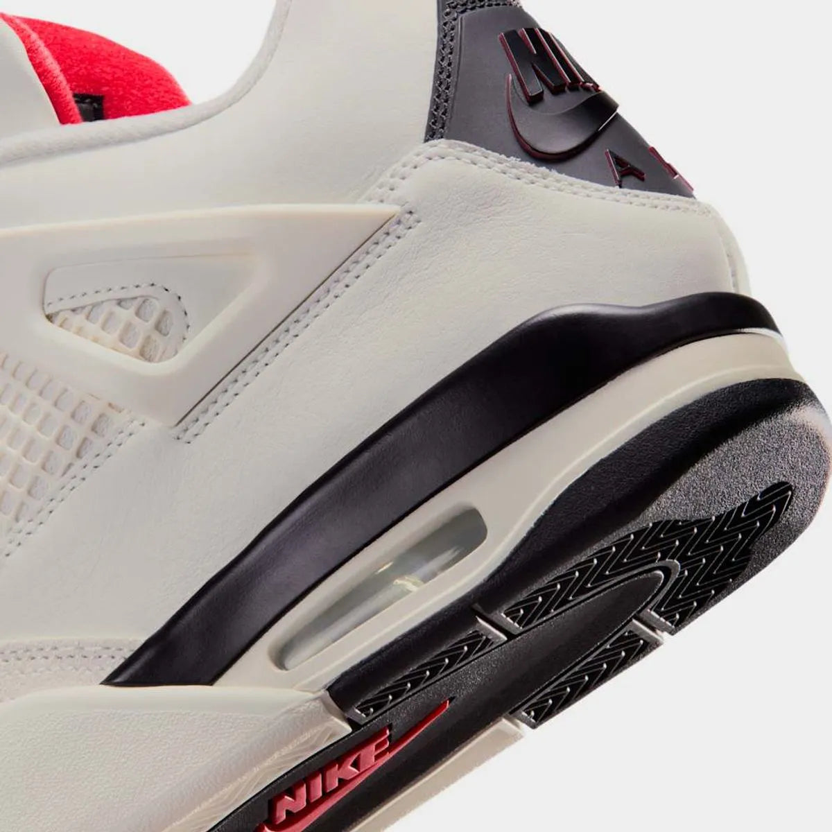 Jordan Retro 4 ‘Flight Club