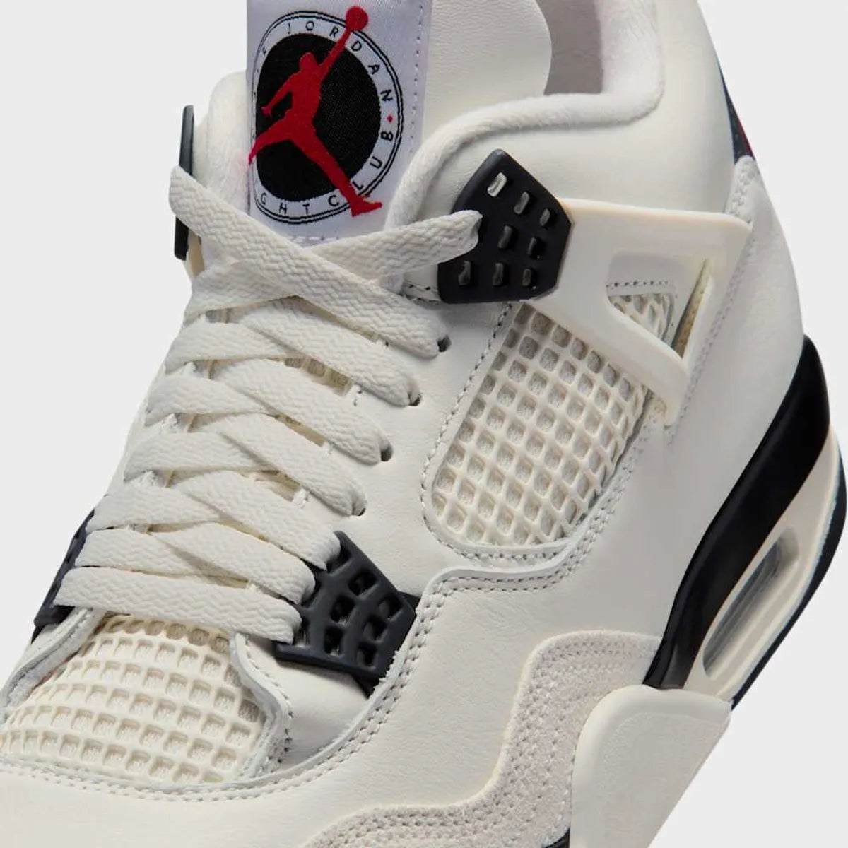 Jordan Retro 4 ‘Flight Club